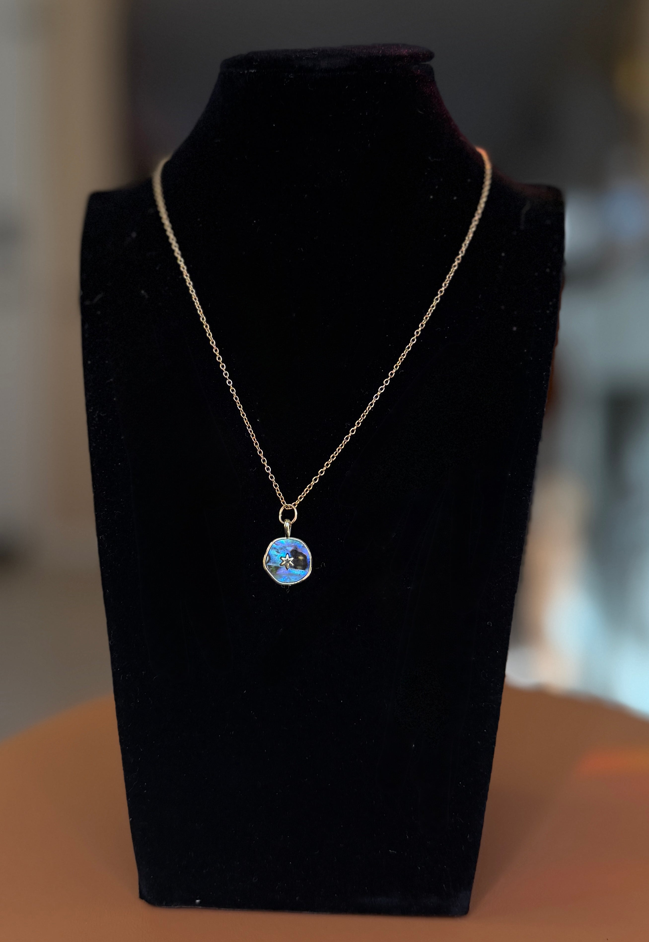 dreamy star necklace - gold cable chain