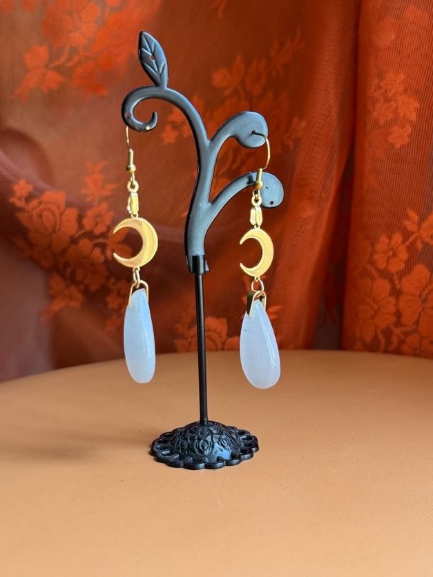 white monalisa earrings - gold w/ crescent moons