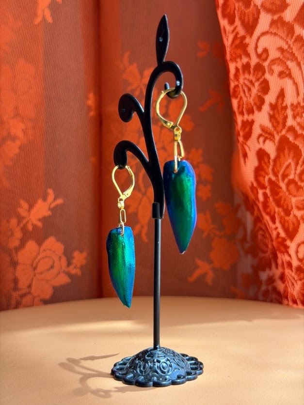 jewel beetle earwings - gold