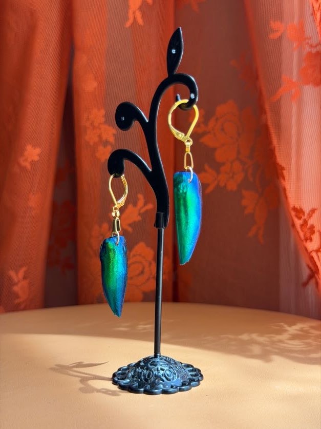 jewel beetle earwings - gold
