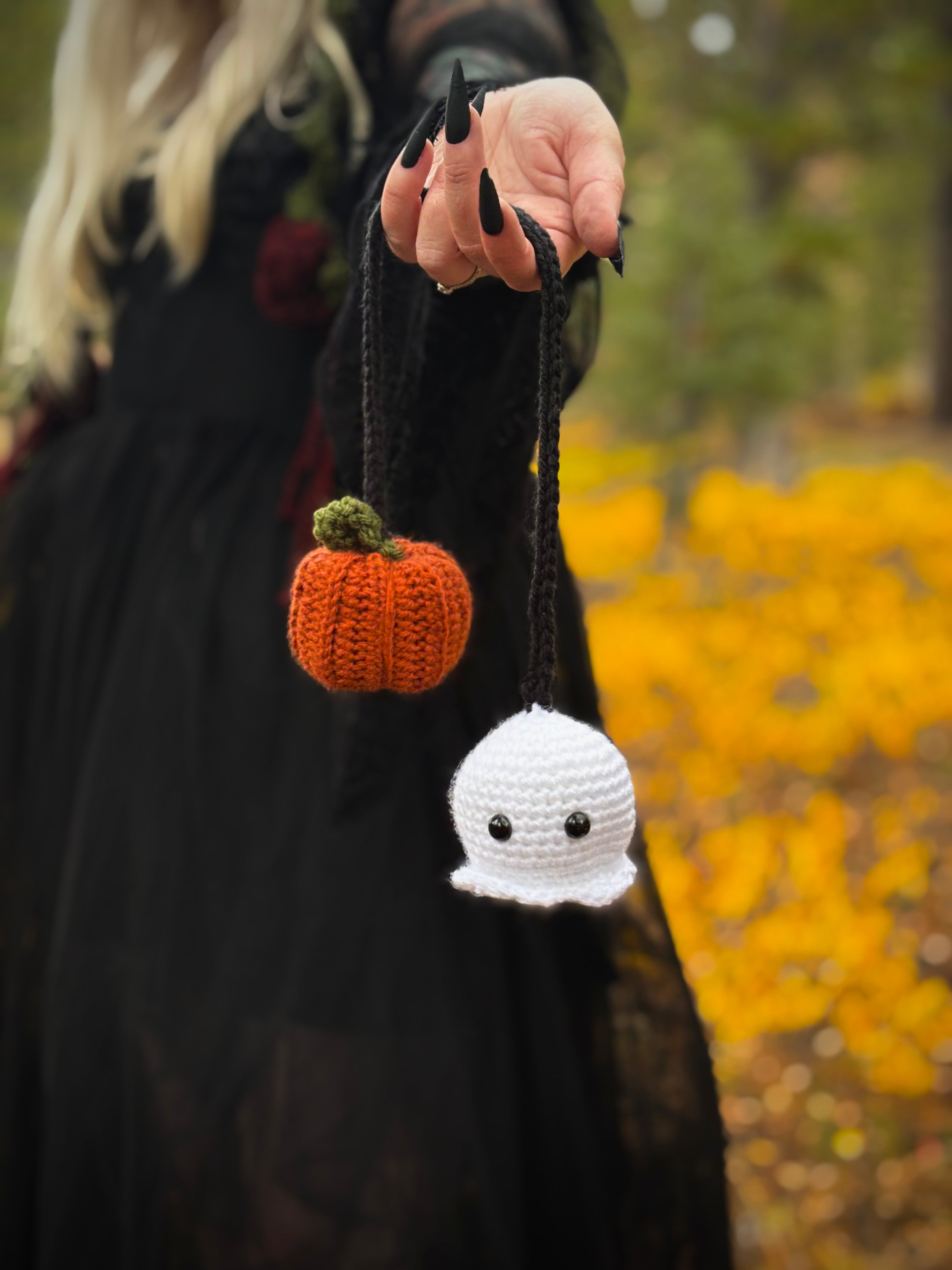 ghost & pumpkin car hanger