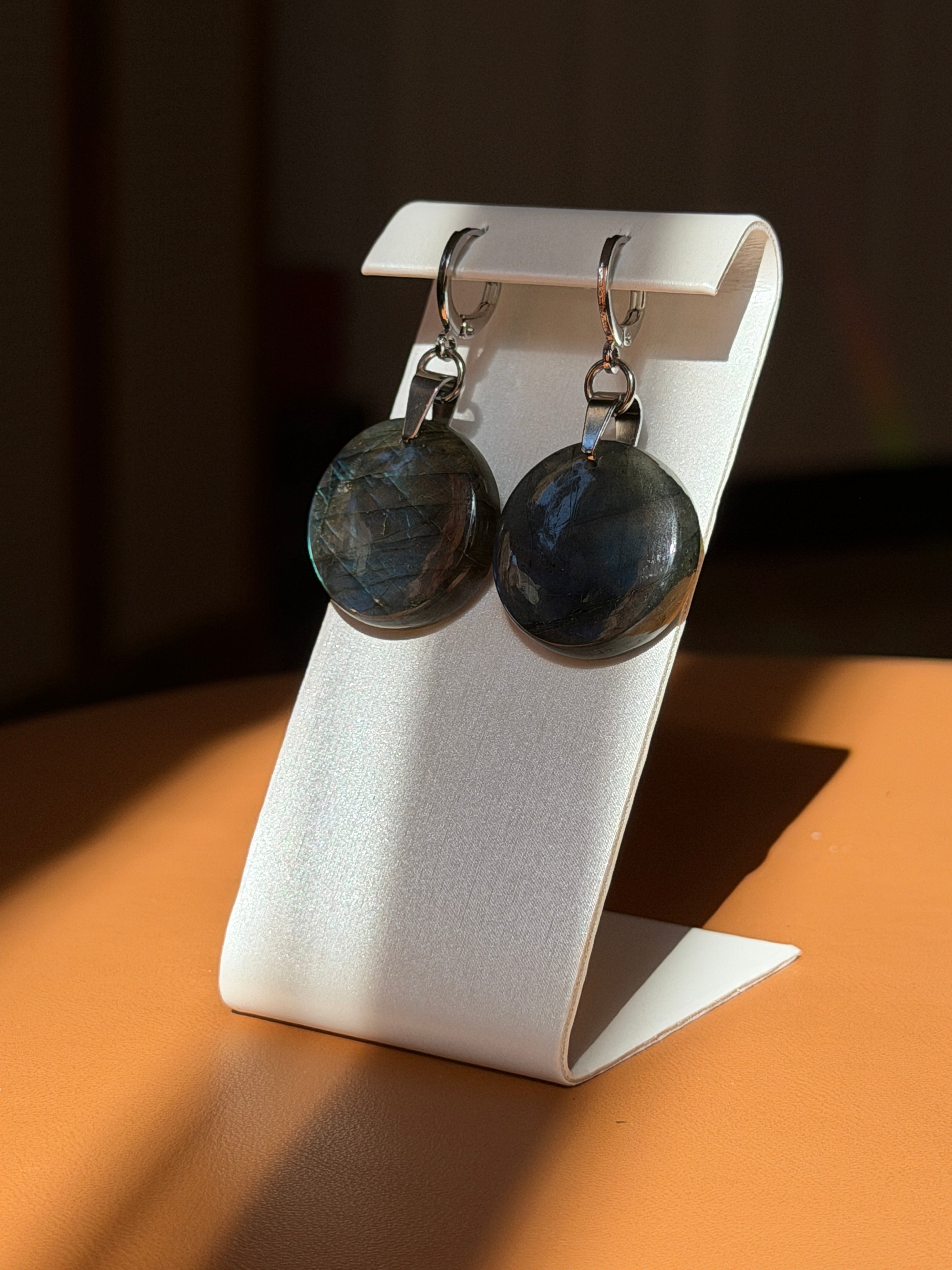 round labradorite earrings - silver