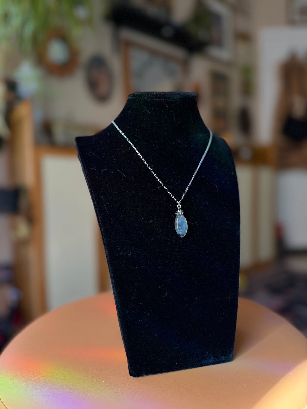 labradorite necklace with star accent - silver