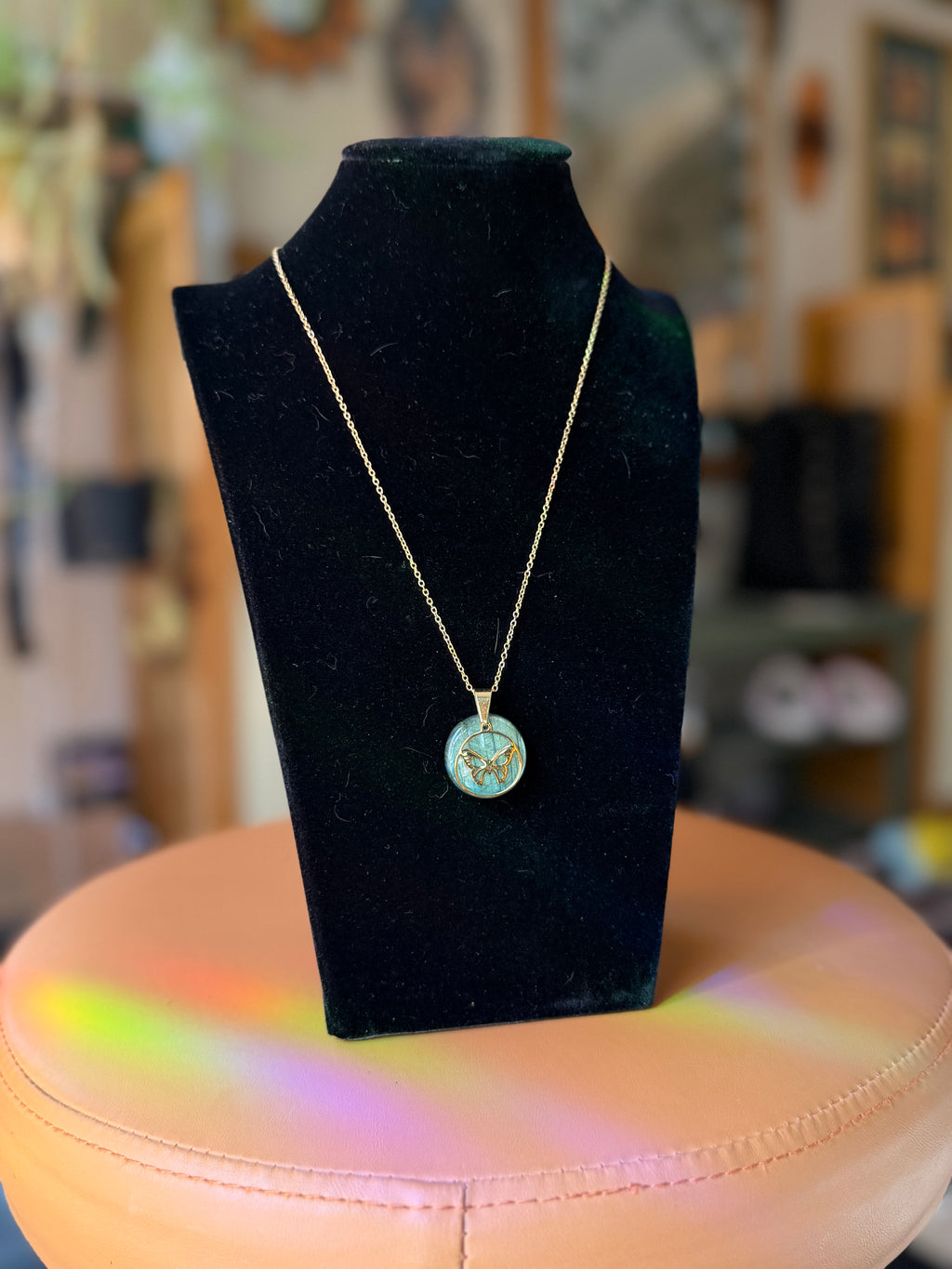 labradorite necklace w/ butterfly accents - gold
