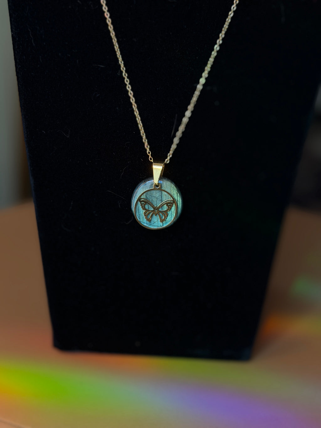 labradorite necklace w/ butterfly accents - gold
